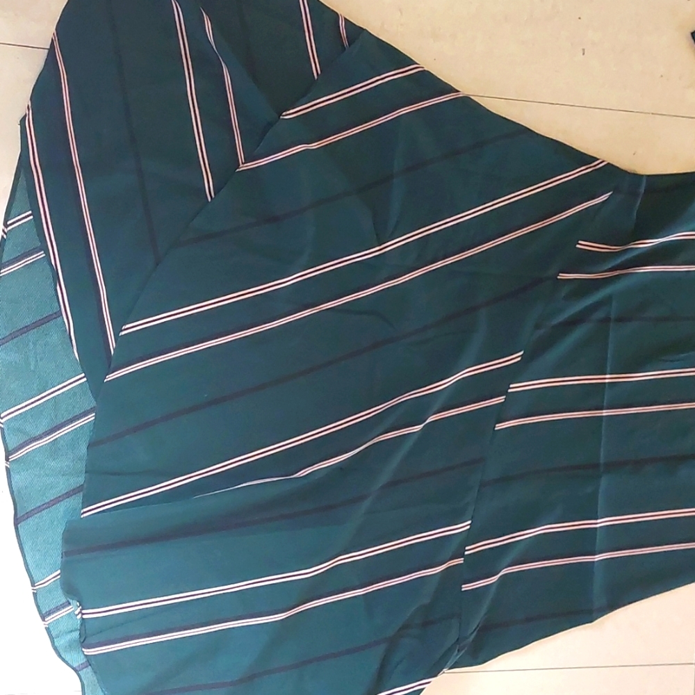 Ladies Dress - Picture 3 of 4
